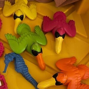 2011 Prime Time Toys AQUA Dive Birds
There are 4 pieces.